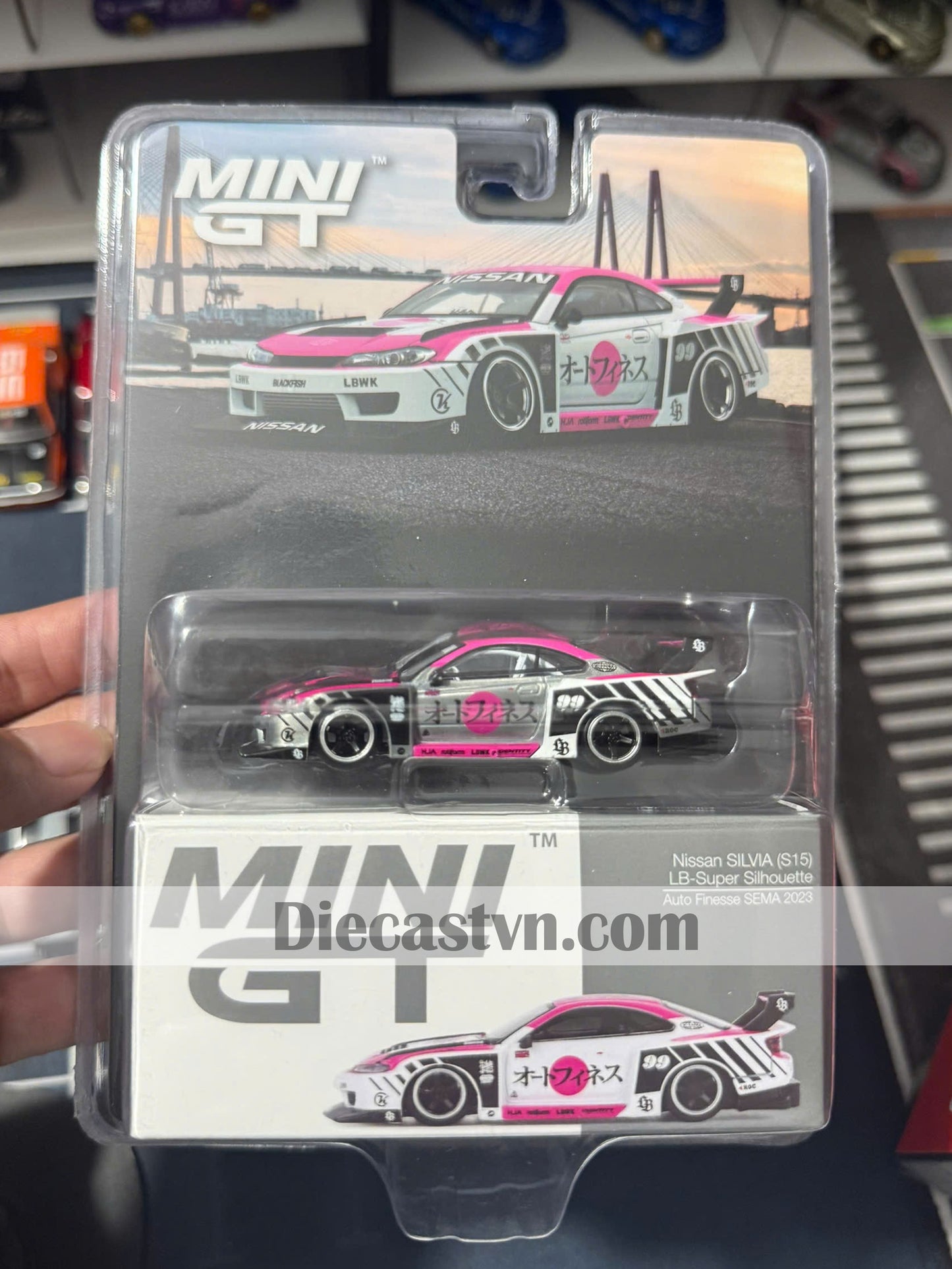 Mini GT MGT00781 Nissan LB-Super Silhouette S15 SILVIA Auto Finesse SEMA 2023 (Chase)